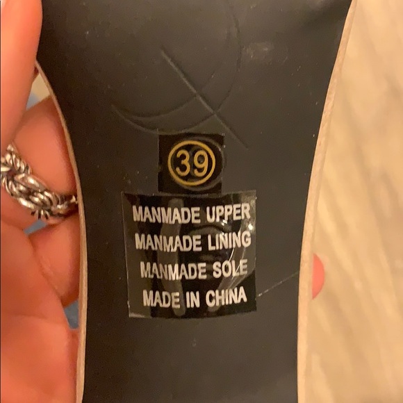 Heals - Picture 3 of 3